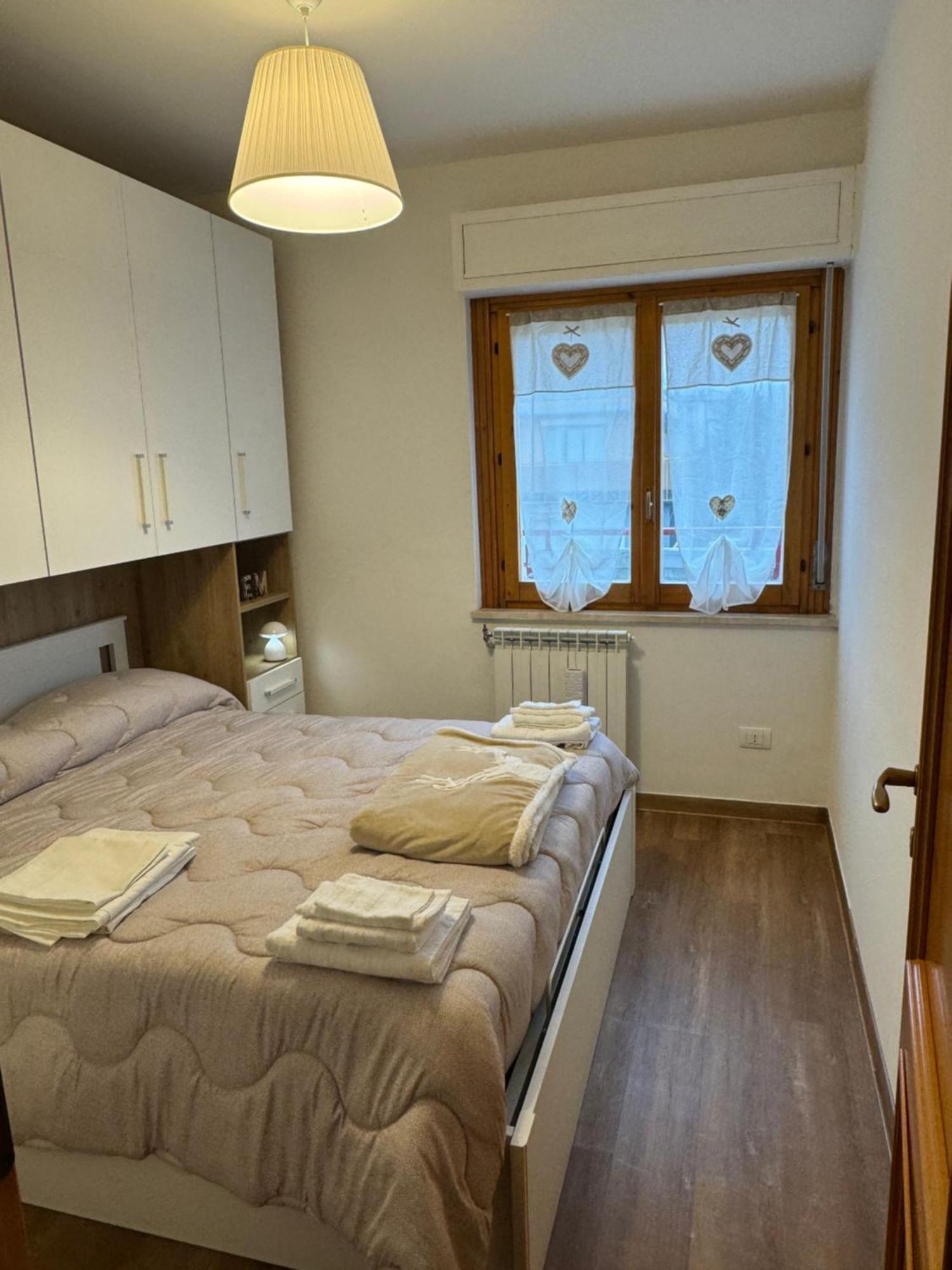Ferienwohnung Attico - Terrazza Su Castello Castel Di Sangro Exterior foto